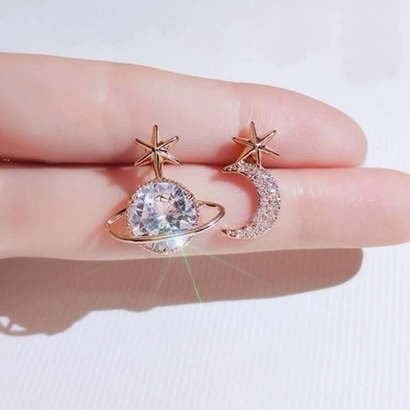 Rhinestone Saturn Half Moon Stud Earrings Golden - Picture 1 of 8